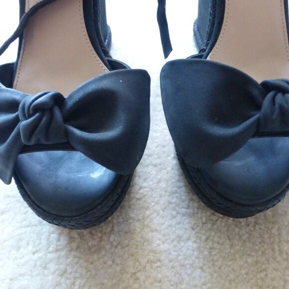 ALDO black bow wedges - Picture 8 of 8